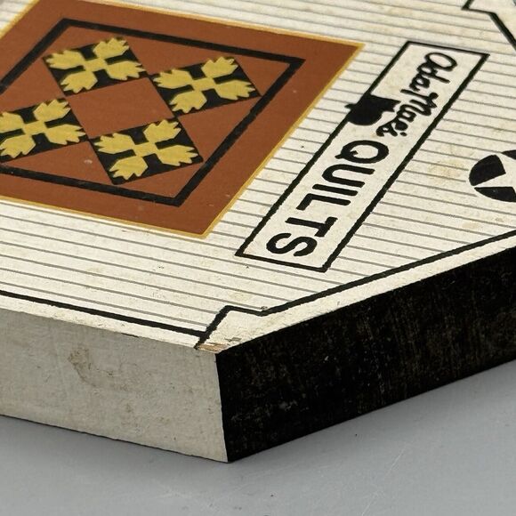 1991 Ada Mae's Quilt Barn Cat's Meow OH Amish Series Wooden Village Shelf Sitter - Picture 6 of 9